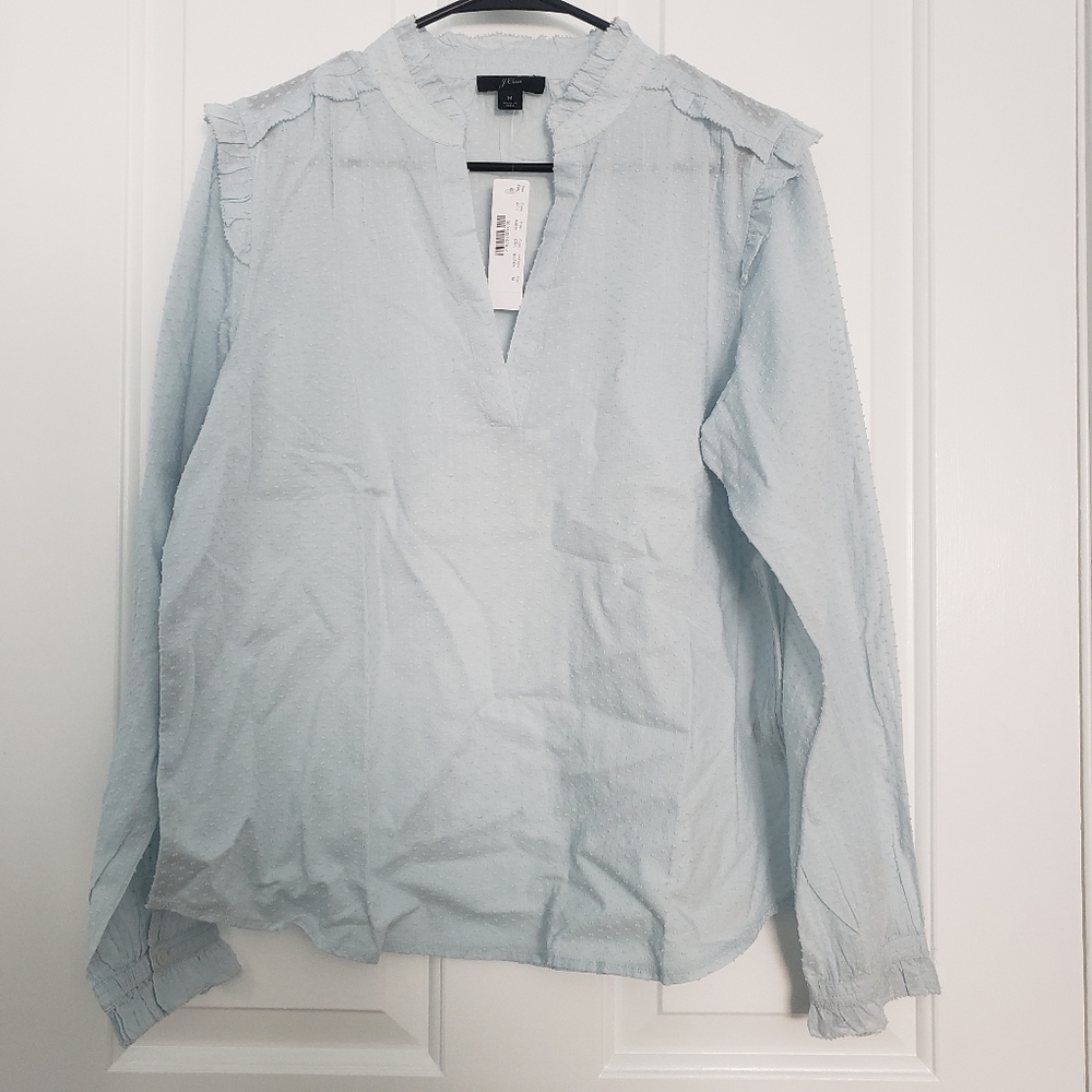 NEW Ruffle trim V neck popover in clip dot